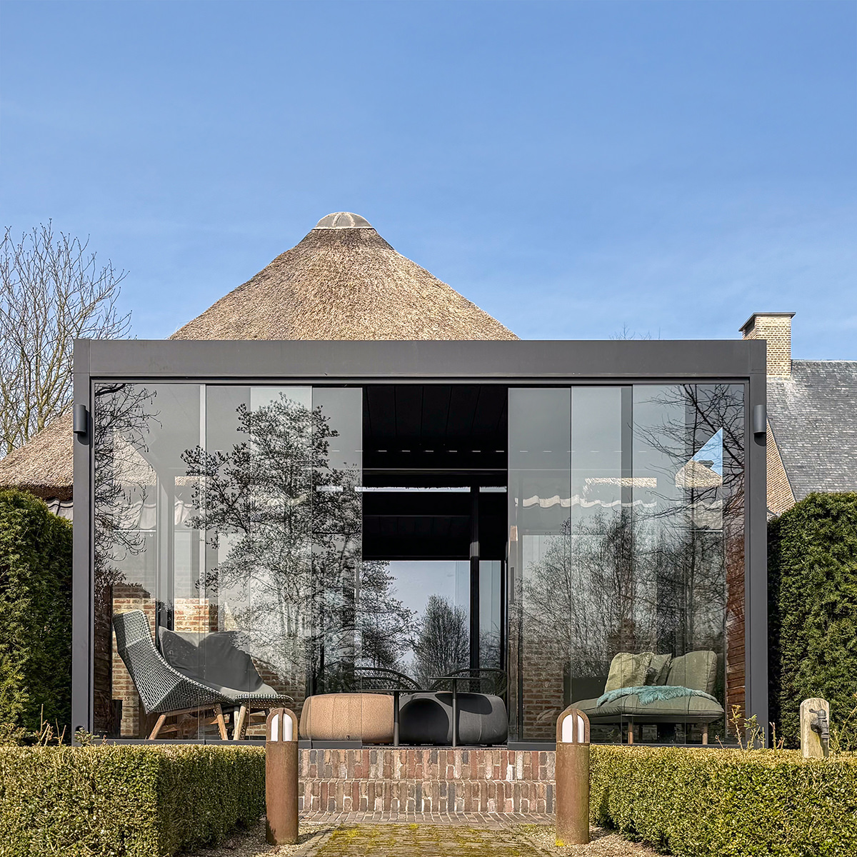 Glass Sliding Doors for Pool House Patios and Outbuildings