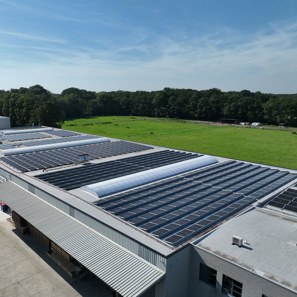 Zonnepanelen op het dak van Eosol